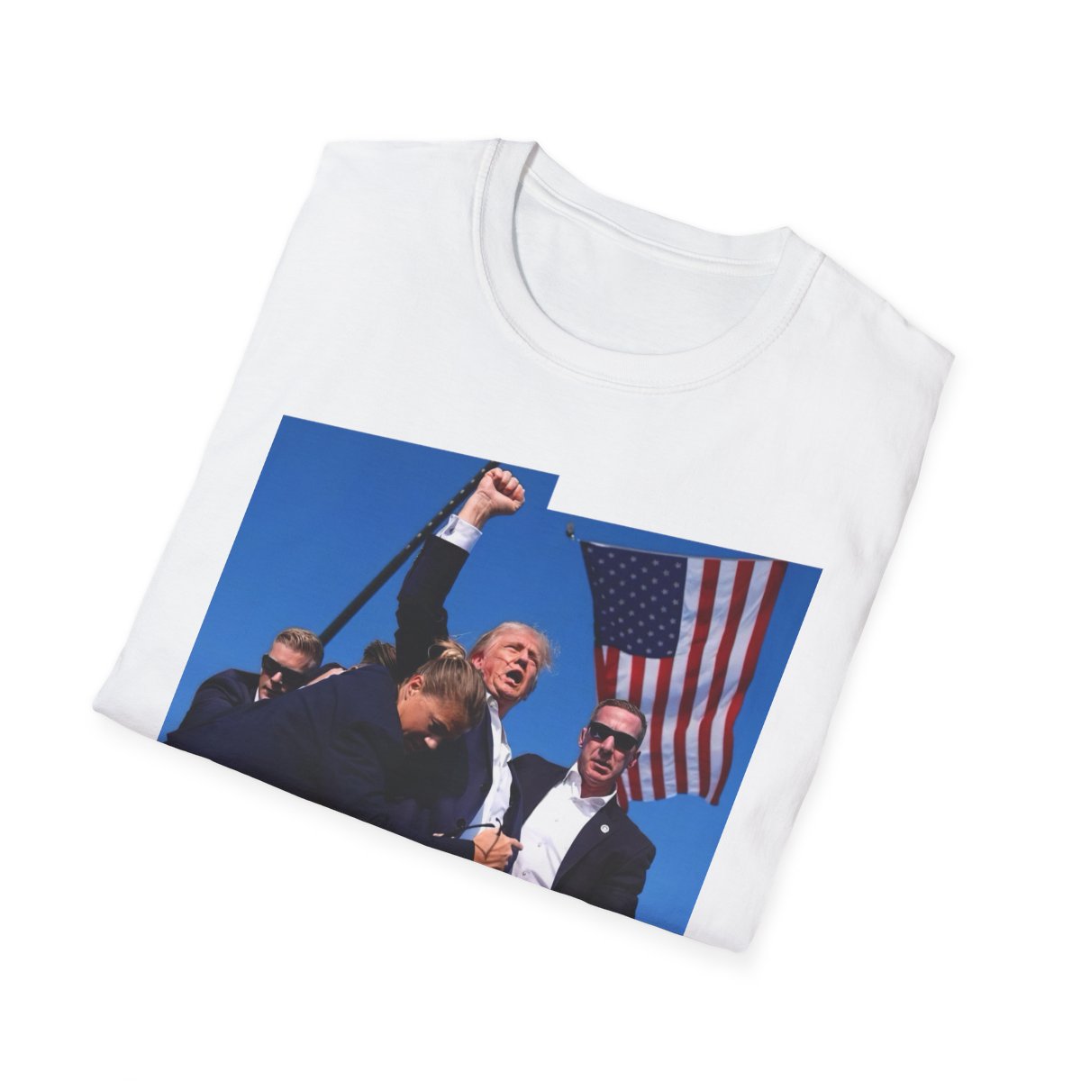 President Trump - Never Surrender! - Men's T-Shirt